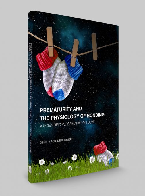 Coverontwerp proefschrift over prematuriteit met een illustratie van babysokjes aan een waslijn die een hartvorm vormen.